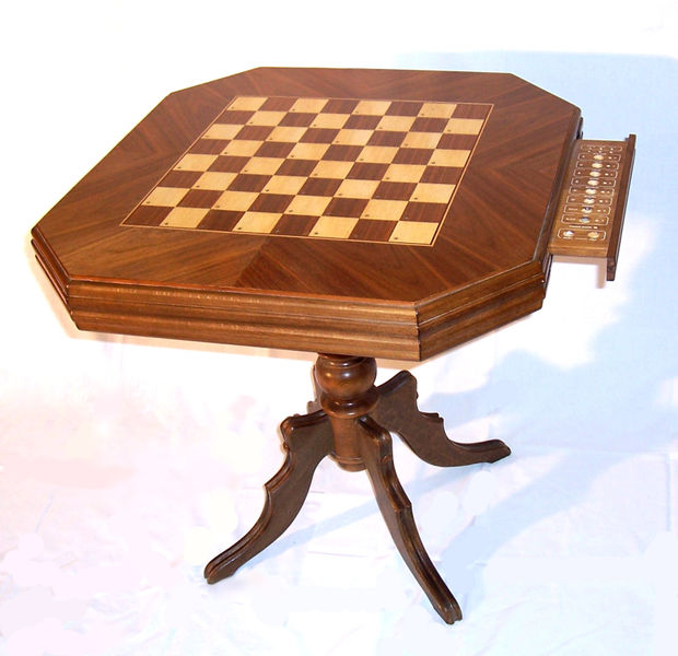 Datei:Chess-master schachtisch.jpg