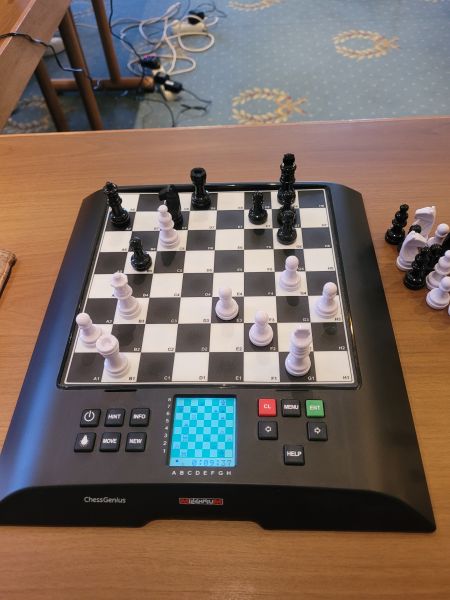 Datei:KB 2025 Millennium ChessGenius 48MHz.jpg