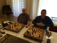 Beim Analysieren Ihrer Partie: Markus Pillen und Ruud Martin