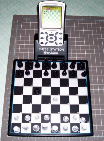 Datei:Excalibur chess station 2.jpg