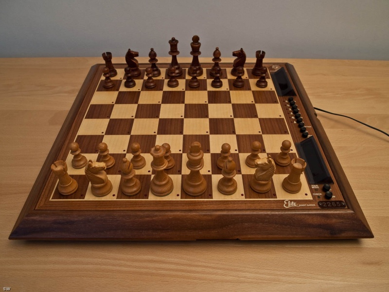 Datei:Fidelity Elite V2-6.jpg