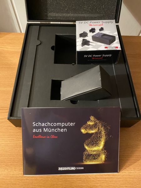 Datei:Millennium ChessGenius Pro Special Edition Bild 2.jpeg