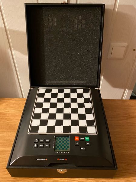 Datei:Millennium ChessGenius Pro Special Edition Bild 6.jpeg