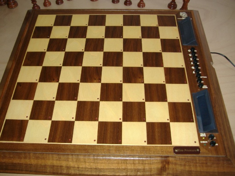 Datei:Fidelity Elite Premiere 5.jpg